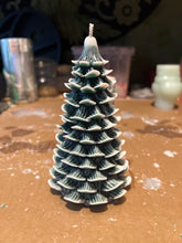 Load image into Gallery viewer, 6” Yule Tree